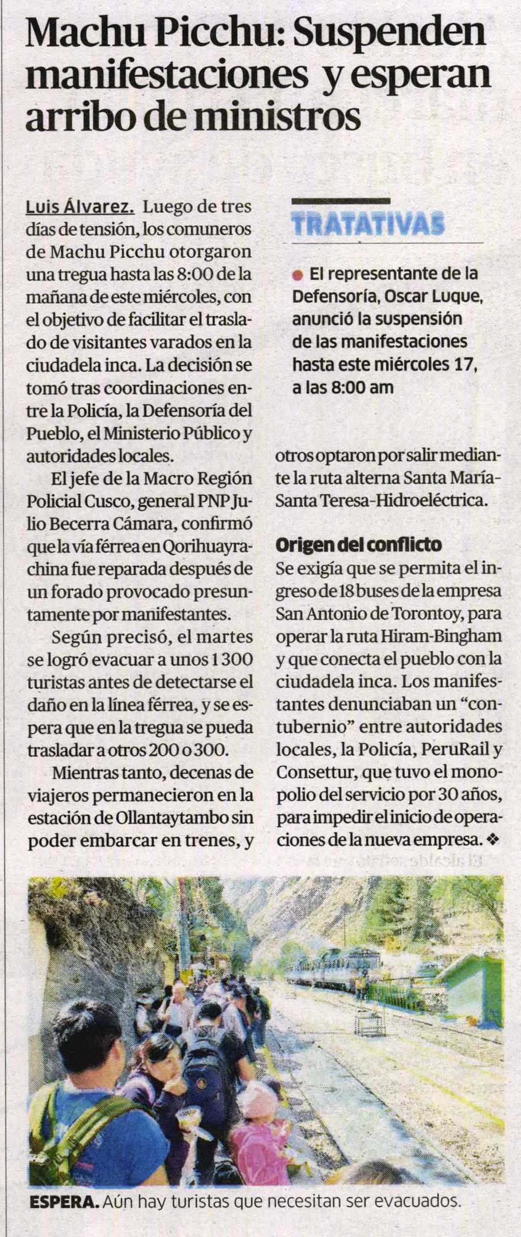 HUELGUISTAS DAN TREGUA Y EVACÚAN TURISTAS